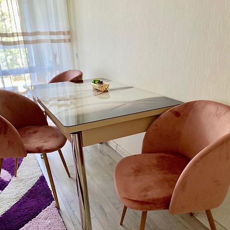 Apartament Comfort Centru คีชีเนา ภายนอก รูปภาพ