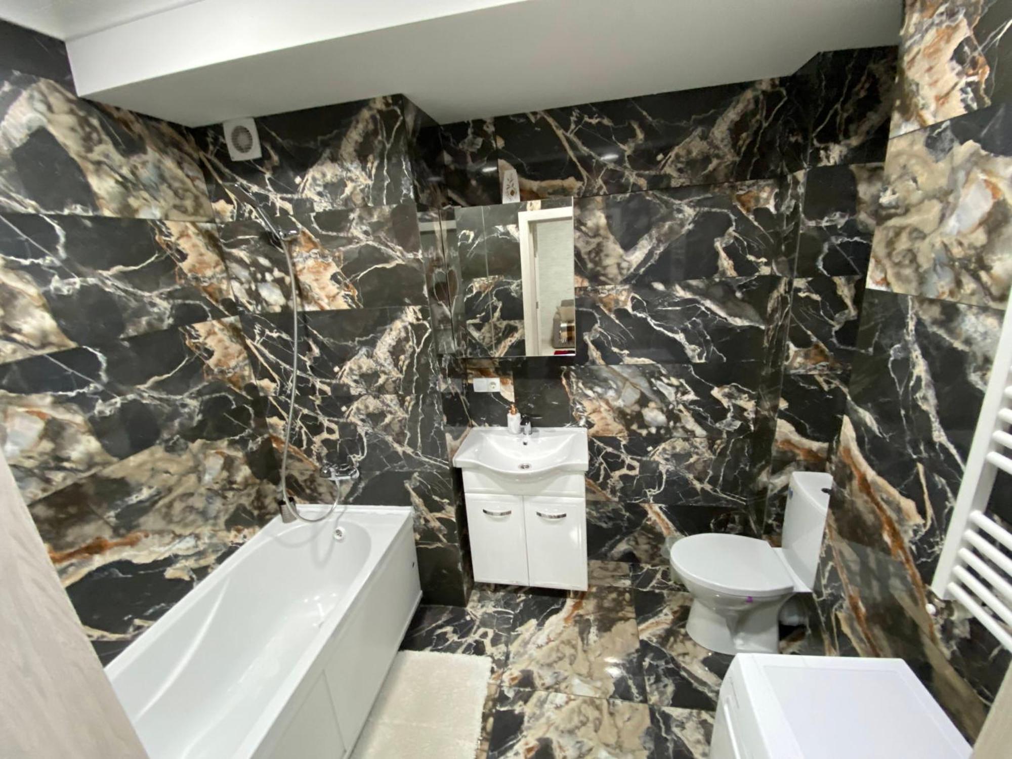Apartament Comfort Centru คีชีเนา ภายนอก รูปภาพ